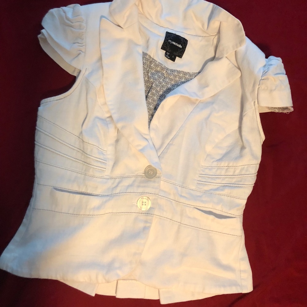 Cute short sleeve button up vest/ blazer